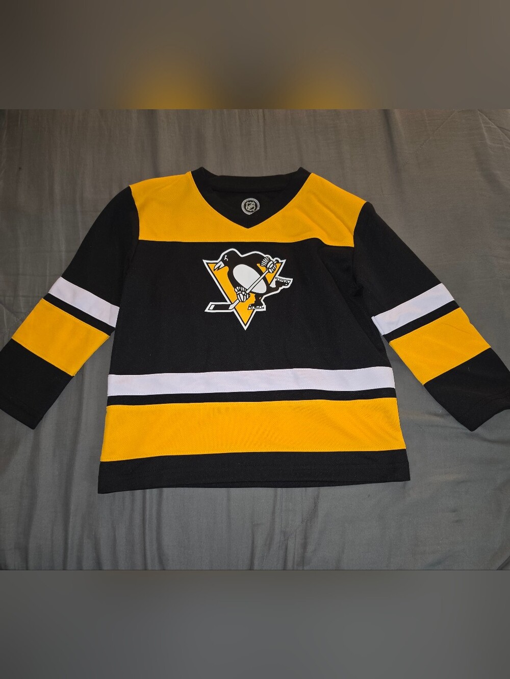 Pittsburgh Penguins Kids Black & Gold Hockey Jersey - Team Logo